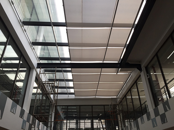 重庆高新区微型企业孵化基地电动FSS天棚帘